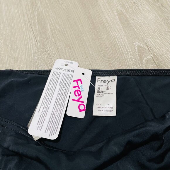 Mixed Brand Women's Black and White Strip Bikini Set BNWT - Picture 8 of 9